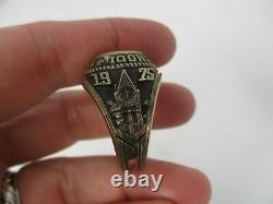 1975 Signed John Roberts 10k Gold Tilton School High School Ring Size 11