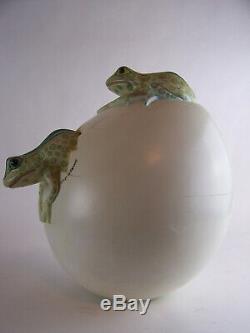 A Large Sergio Bustamante Egg Hatching Frogs Sculpture circa 1980 13in High