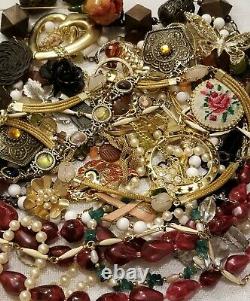 BIG High END ALL VINTAGE JEWELRY LOT LBS BROOCHES CLIP EARRINGS + SIGNED 65+