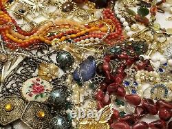 BIG High END ALL VINTAGE JEWELRY LOT LBS BROOCHES CLIP EARRINGS + SIGNED 65+