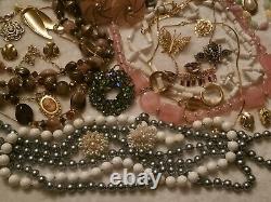 BIG LB ALL Vintage High End Jewelry Lot Some Signed Napier Crown Trifari JJ 70+P