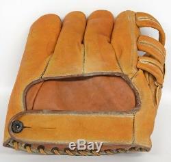 Beautiful 1940's Pee Wee Reese Signed High Grade Game Model Glove With JSA COA
