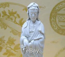 HEREND CHINESE WOMAN, KUAN YIN, ARTIST SIGNED, NEW RETAIL $6270.,12 inches high