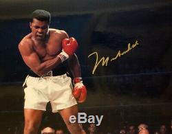 HIGH QUALITY MUHAMMAD ALI AUTOGRAPHED 16x20 COLOR PHOTO OVER LISTON A GEM