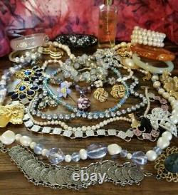 HUGE LBS Vintage HIGH END JEWELRY LOTSigned Trifari Emmons + Glass Rhinestone