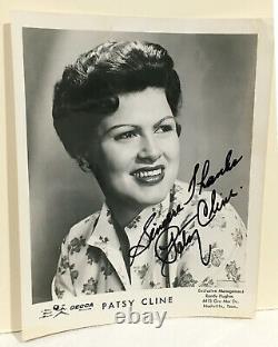 High Quality Patsy Cline Autographed Original Decca Records Promotional Photo