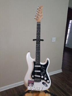 Highly Suspect Rock Band MUSICIANS Signed WHITE ELECTRIC GUITAR JSA CB40396