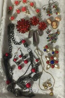 Huge High End Vintage/now Rhinestone Jewelry Lot. Most Signed. 366 Pieces