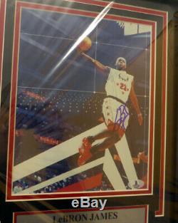 LeBron James Autographed Framed 8x10 Photo Signed In High School Beckett A02367