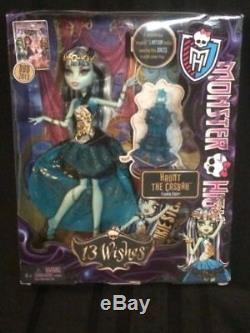 MONSTER HIGH 13 WISHES FIVE DOLLS, CASBAH SIGNED PRINT ART & TWO PLAYSETS WithDOLLS