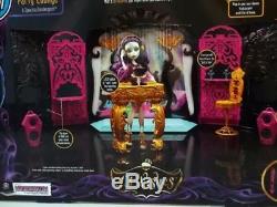 MONSTER HIGH 13 WISHES FIVE DOLLS, CASBAH SIGNED PRINT ART & TWO PLAYSETS WithDOLLS