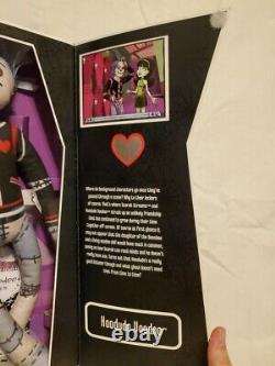 Monster High 2011 SDCC Scarah Screams & Hoodude Voodoo Complete Autographed 2x's