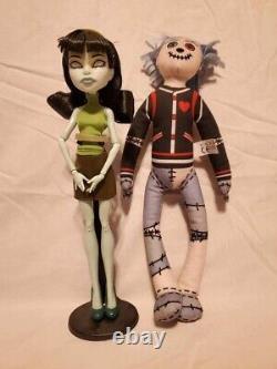 Monster High 2011 SDCC Scarah Screams & Hoodude Voodoo Complete Autographed 2x's