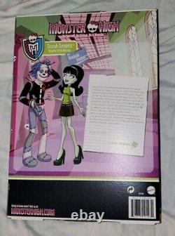 Monster High 2011 SDCC Scarah Screams & Hoodude Voodoo Complete Autographed 2x's