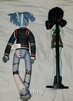 Monster High 2011 SDCC Scarah Screams & Hoodude Voodoo Complete Autographed 2x's