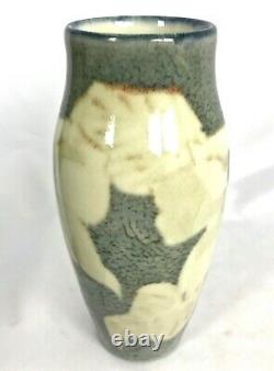 ROOKWOOD 8 1/2 MAGNOLIA BLOSSOM #30 F HIGH GLAZE SIGNED JEN JENSEN VASE c1945