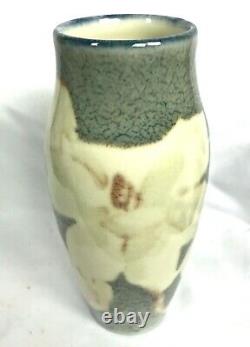 ROOKWOOD 8 1/2 MAGNOLIA BLOSSOM #30 F HIGH GLAZE SIGNED JEN JENSEN VASE c1945