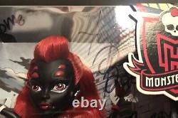 SDCC 2013 Monster High Doll Webarella SIGNED TO BOBBY By Creators & Cast NIB WOW