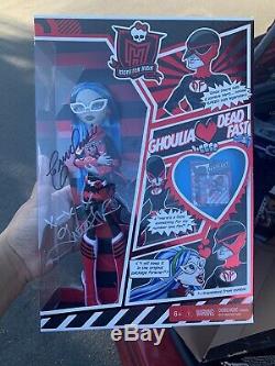 SIGNED Monster High SDCC 2011 Ghoulia Yelps Doll Exclusive Dead Fast Comic Con