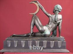 Signed Bronze Statue Art Deco Highly Detailed Handcrafted Sculpture Marble Base