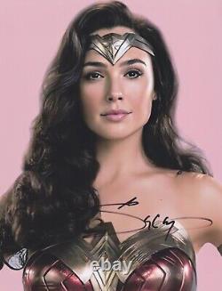 Signed by WONDER WOMAN GAL GADOT Autographed PHOTO with COA